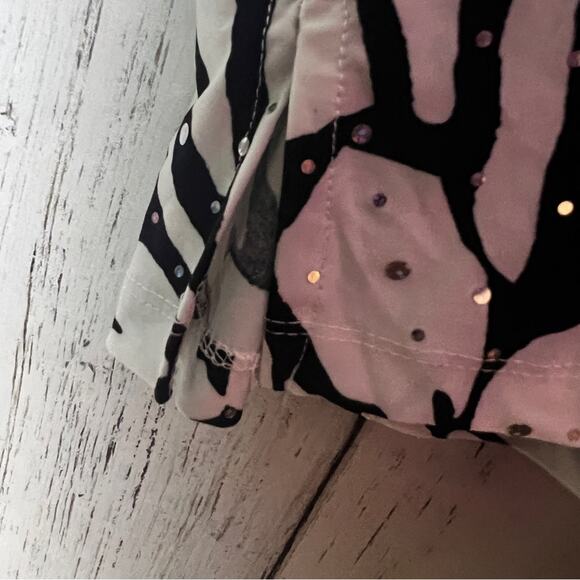 Rebecca Malone Women’s Black and White Shimmer Stretch 3/4 Sleeve Print Blouse - Picture 11 of 13